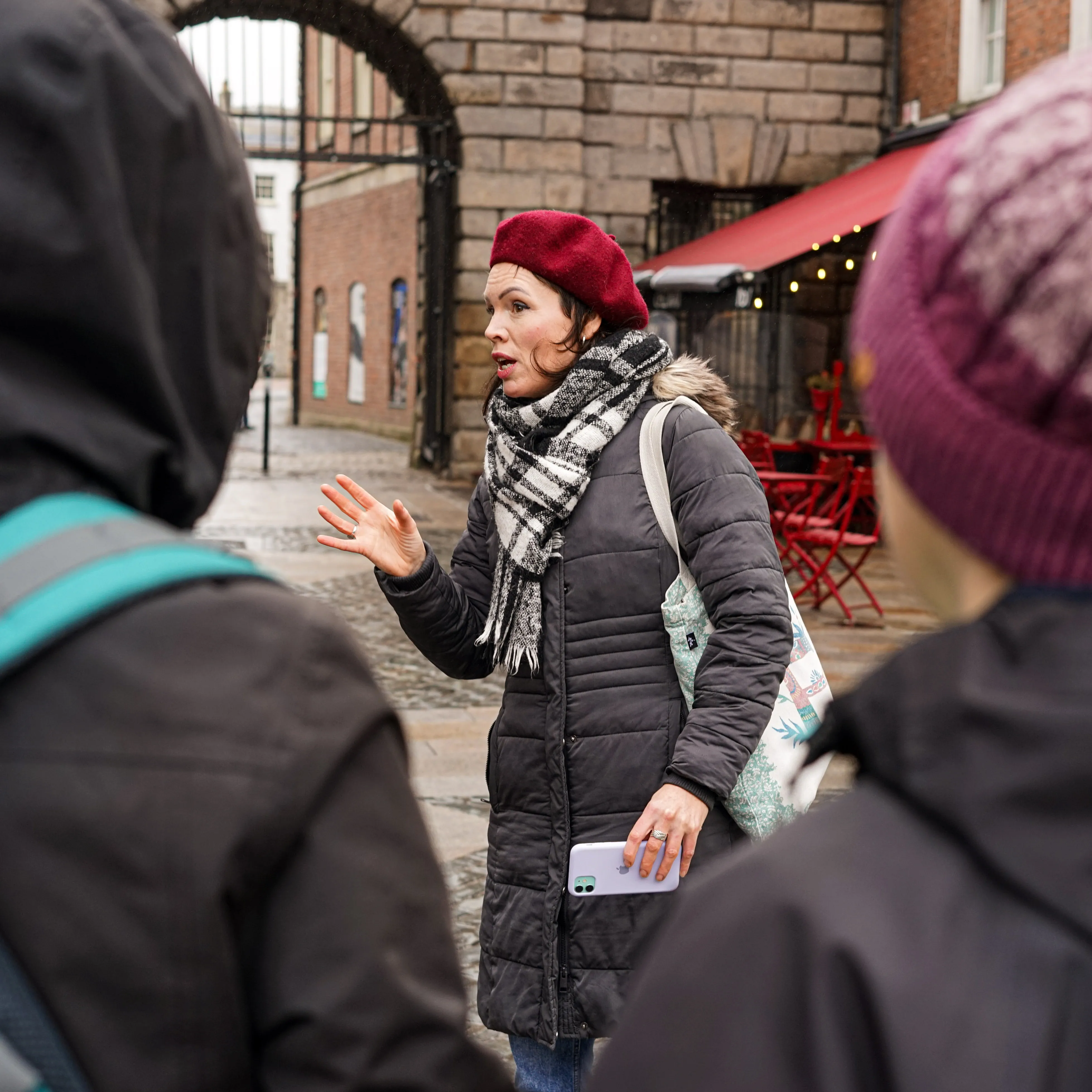 Eva Kelly - Women Walk the City