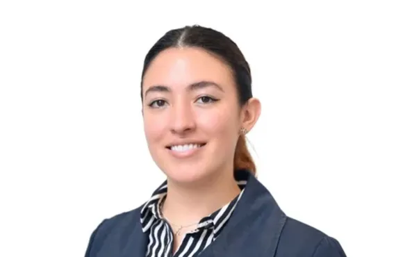Adriana Villaseñor Adriana Villaseñor