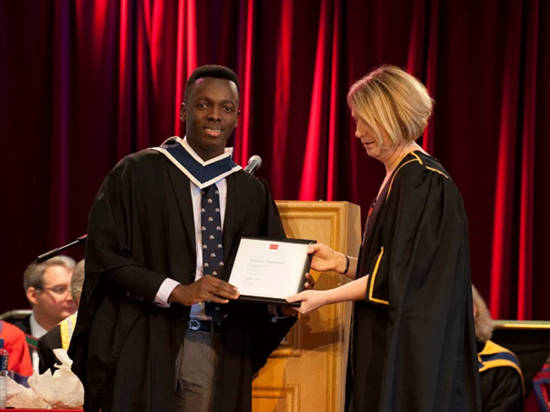 Graduants Pose for a picture Graduants Pose for a picture