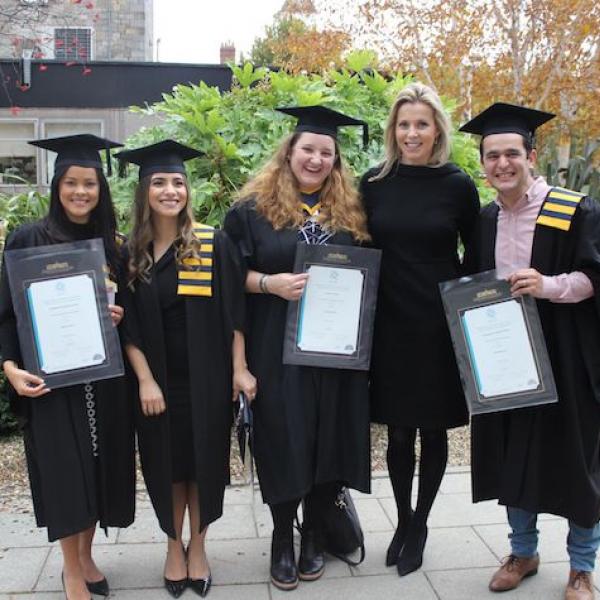 Experienced lecturers & flexible study